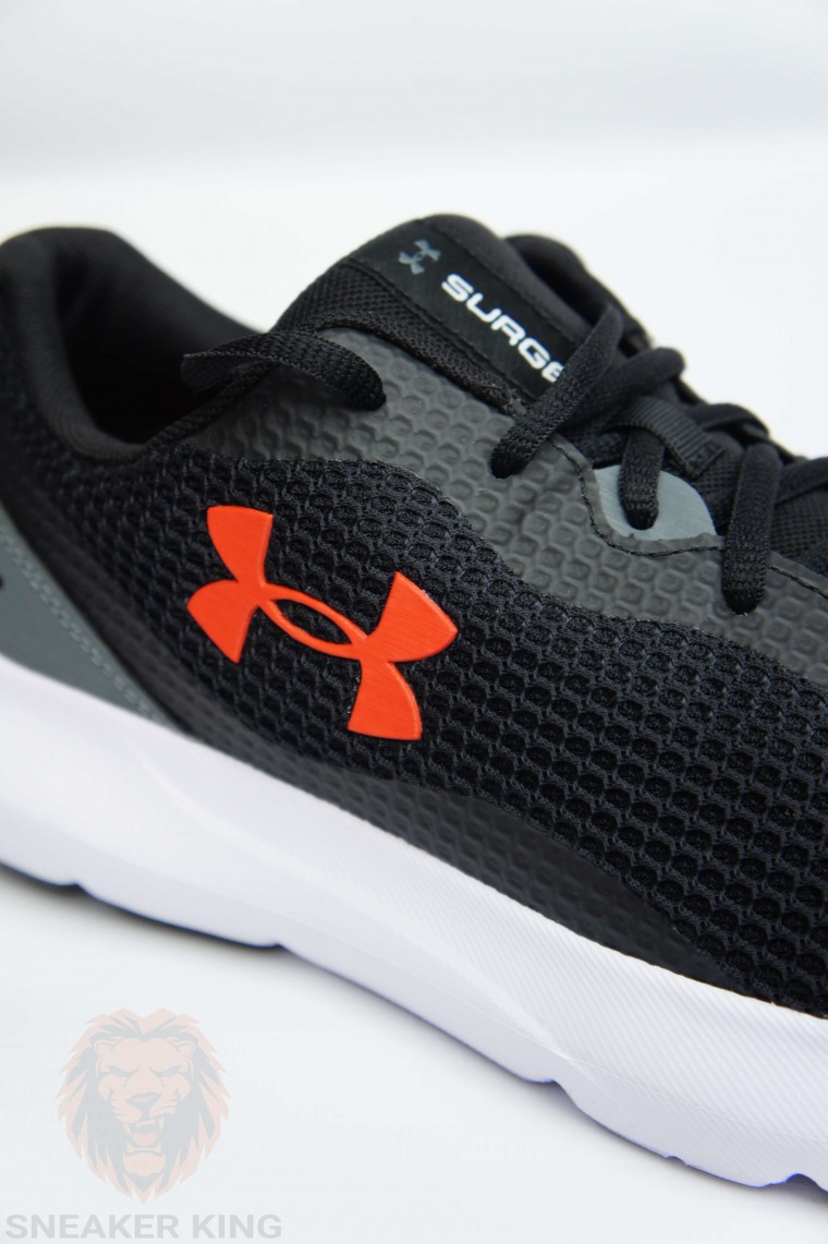 Кросівки Under Armour Surge 3